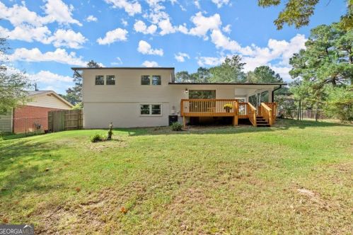 3949 Adamsville Dr, Atlanta GA  30331-3823 exterior