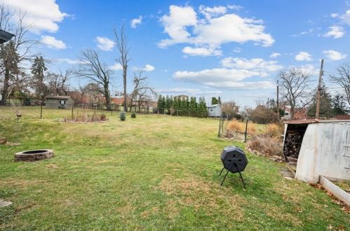 4643 Mckee Dr, Pittsburgh PA  15236-2445 exterior