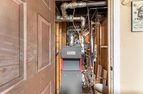 5833 Whipple St, Chicago IL 60659-3708 exterior