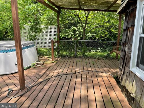 4000 Javins Dr, Alexandria VA  22310-2037 exterior