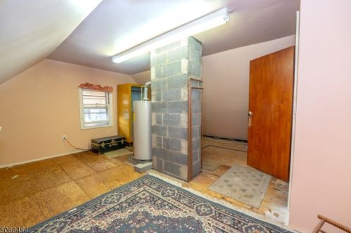 1036 Richard Blvd, Rahway NJ 07065-1937 exterior