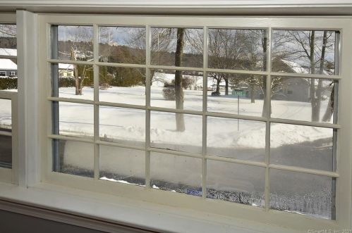 14 Lk St, Ellington CT 06029-3008 exterior