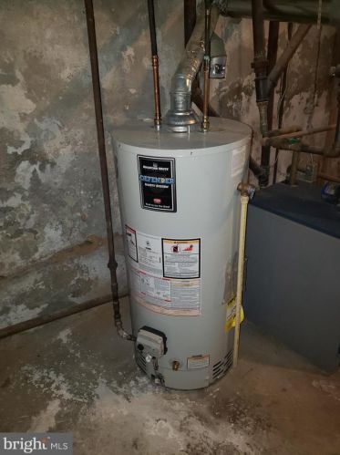 5849 Chestnut St, Philadelphia, PA 19139-3110