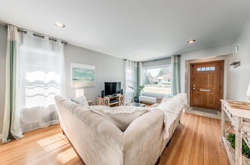 3028 86, Milwaukee WI 53227-4621 exterior