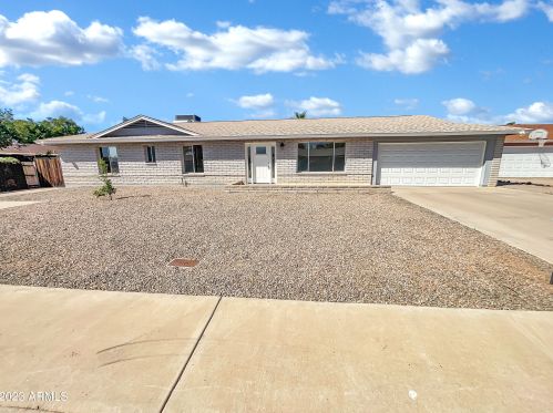 18622 22nd Dr, Phoenix, AZ 85027-5107