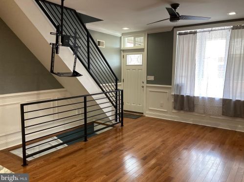 2445 Lawrence St, Philadelphia PA  19133-3022 exterior