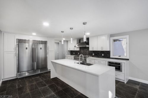 2 Baxter Farm Rd, Morristown NJ 07960-6609 exterior