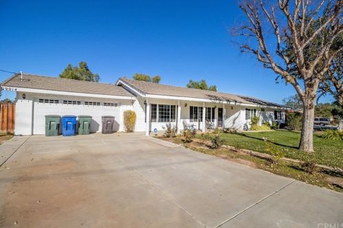 19014 Mariposa Ave, Riverside CA 92508-9618 exterior