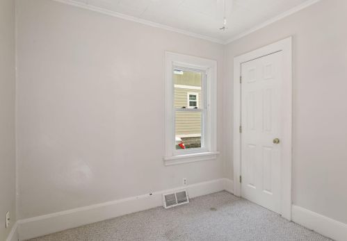 1012 6 St, Saint Paul MN 55106-4609 exterior