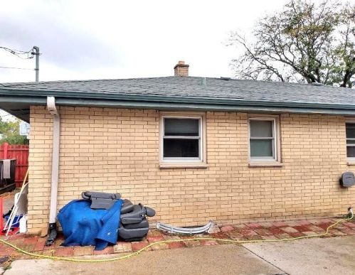 4823 20th St, Milwaukee WI  53221-2810 exterior
