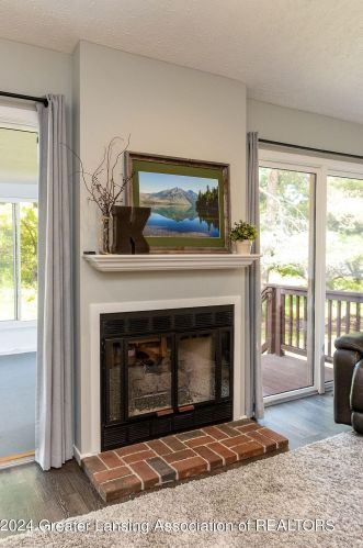 2430 Burcham Dr, East Lansing MI 48823-7246 exterior