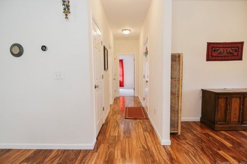 47 Windermere Vlg Rd, Ellington CT exterior