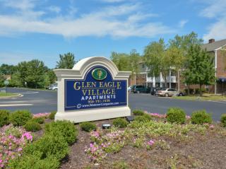 24 Sandalwood Dr, Newark DE  19713-3572 exterior