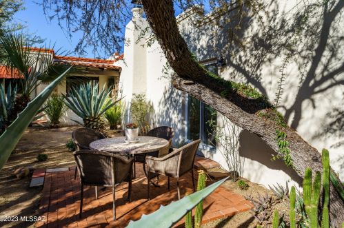 2620 Camino Valle Verde, Tucson AZ  85715-3412 exterior