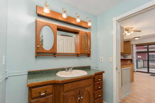 1126 12 St, Manitowoc WI 54220-5222 exterior