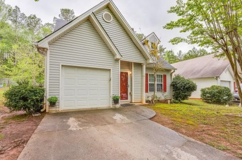 4347 Chestnut Lake Ave, Lithonia GA  30038-4564 exterior