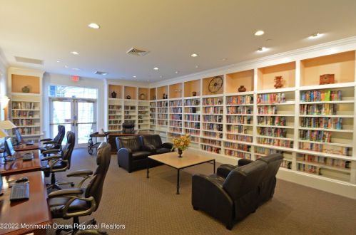 2 Arcadia Dr, Lakehurst NJ 08759-6160 exterior