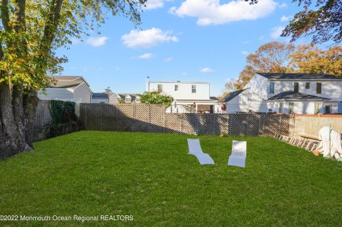 1042 4th Ave, Belmar NJ  07719-3364 exterior