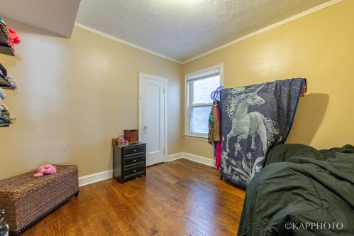 7728 East End Ave, Chicago IL 60649-4909 exterior