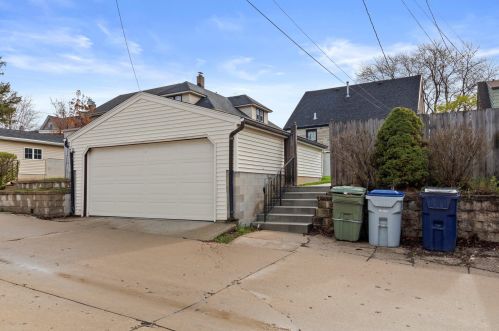 4249 1 Pl, Milwaukee WI 53207-3233 exterior