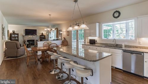 300 Ardmore Ave, Ardmore PA 19003-1012 exterior