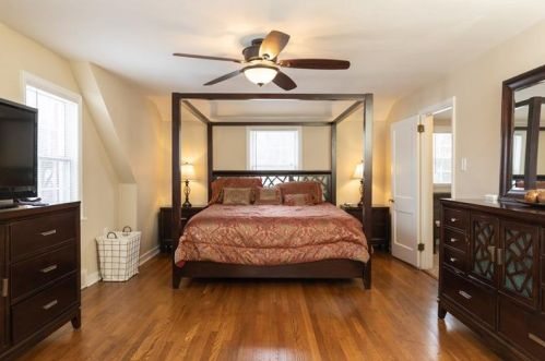 138 Sunset Dr, Pittsburgh PA 15228-2550 exterior