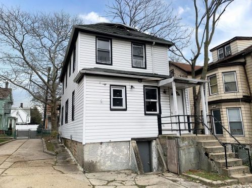 158 10th Ave, Mount Vernon NY 10550-4304 exterior