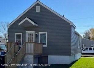 25 Monmouth Ave, Middletown NJ  07748-5732 exterior