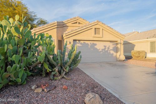 1654 Geronimo St, Chandler AZ  85224-5618 exterior