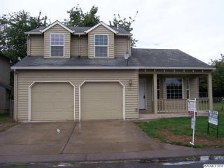 943 Sagrada Cir, Salem, OR 97303-3782