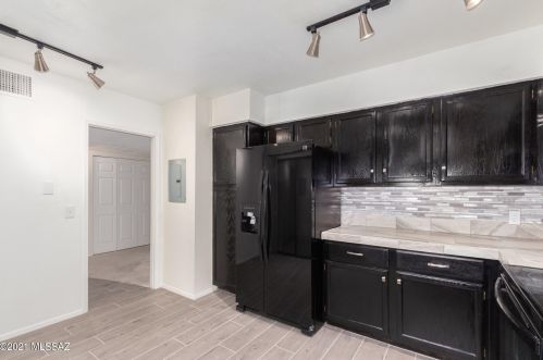 9810 2 St, Tucson AZ 85716-4308 exterior