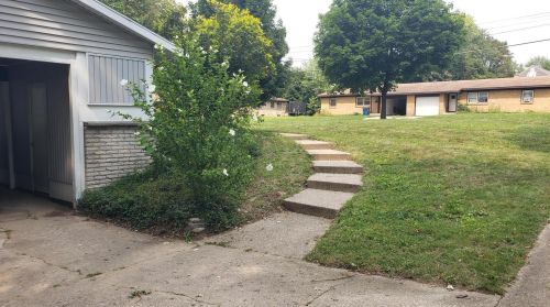 1705 Diamond Ave, Grand Rapids MI 49505-4868 exterior