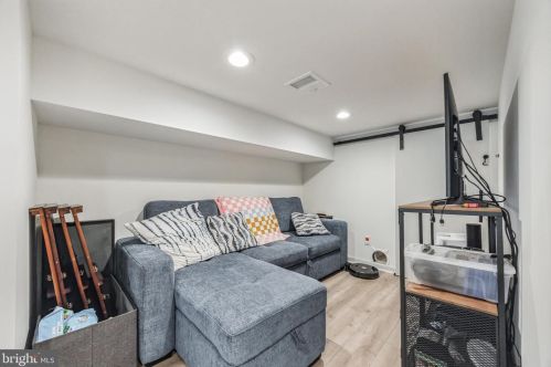 1115 Cantrell St, Philadelphia PA 19148-3026 exterior