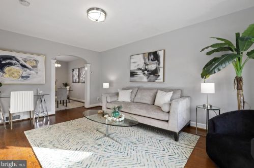 26 Crittenden St, Washington, DC 20011-6720