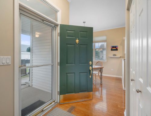 16342 Cres Lk Dr, Joliet IL 60403-1643 exterior