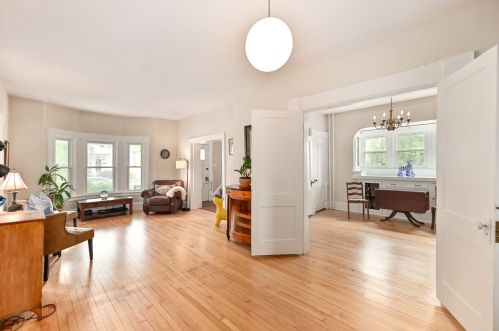 1137 49, Milwaukee WI 53214-3527 exterior