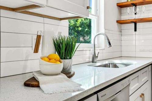 5008 9th St, Tampa FL 33604-3115 exterior