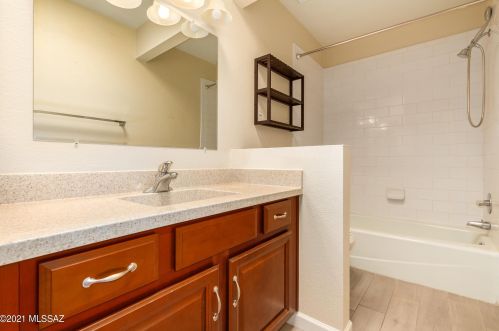 6370 Orange Tree Dr, Tucson AZ 85704-3955 exterior