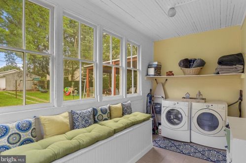 269 High St, Hummelstown PA 17036-1908 exterior