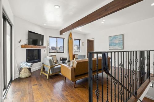 128 Camarillo Ave, Oxnard CA  93035-4605 exterior