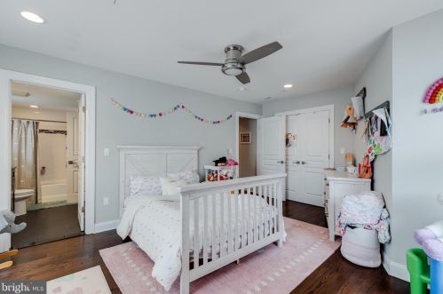 925 Lawrence St, Philadelphia PA 19122-3721 exterior