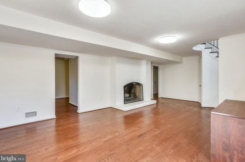 10409 Gainsborough Rd, Rockville MD 20854-2510 exterior