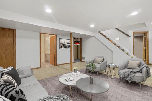 1933 95, Milwaukee WI 53227-1415 exterior