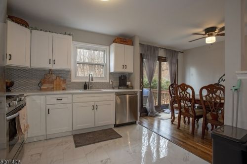 8 White Meadow Rd, Rockaway NJ  07866-1903 exterior