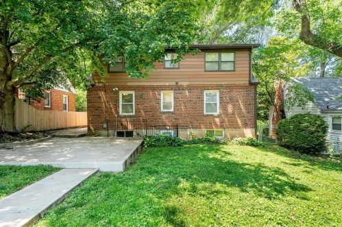 744 Laclede Sta Rd, Saint Louis MO 63117-2048 exterior