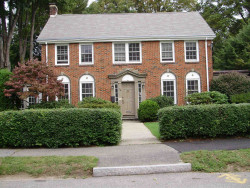 75 Nehoiden Rd, Newton, MA 02468-1925
