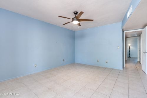 7431 Ln Cienega Dr, Tucson AZ 85712-1423 exterior