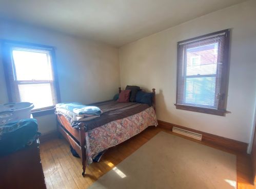 6129 Locust St, Milwaukee WI 53212-2545 exterior