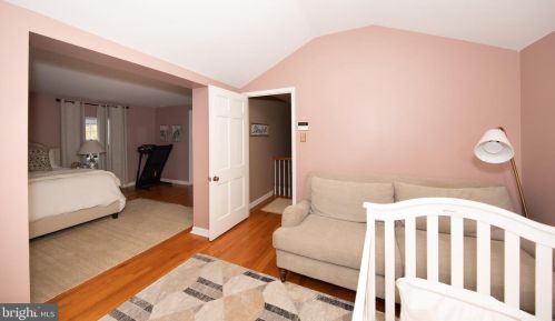 2367 Vly Rd, Huntingdon Valley PA 19006-6007 exterior