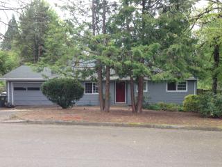 9070 Lovejoy St, Portland OR  97229-5328 exterior